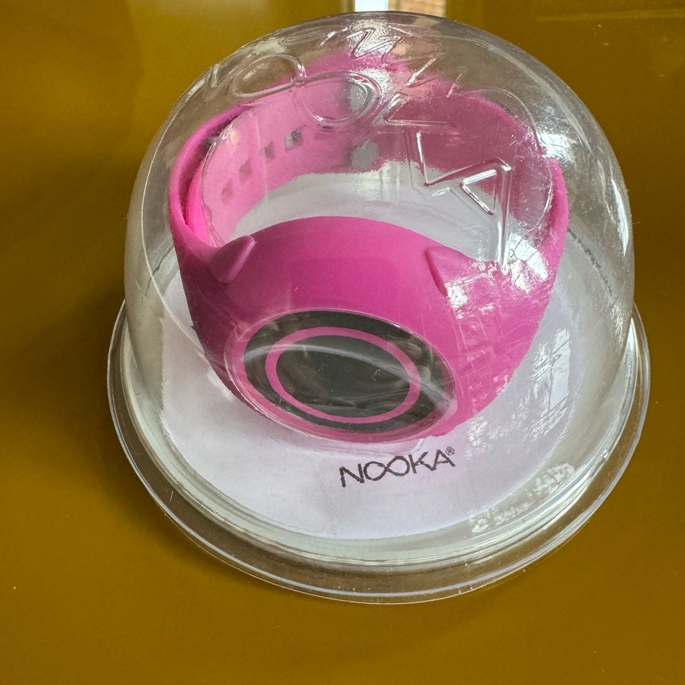 NWT Nooka raspberry Karin Rashid designer collectible watch